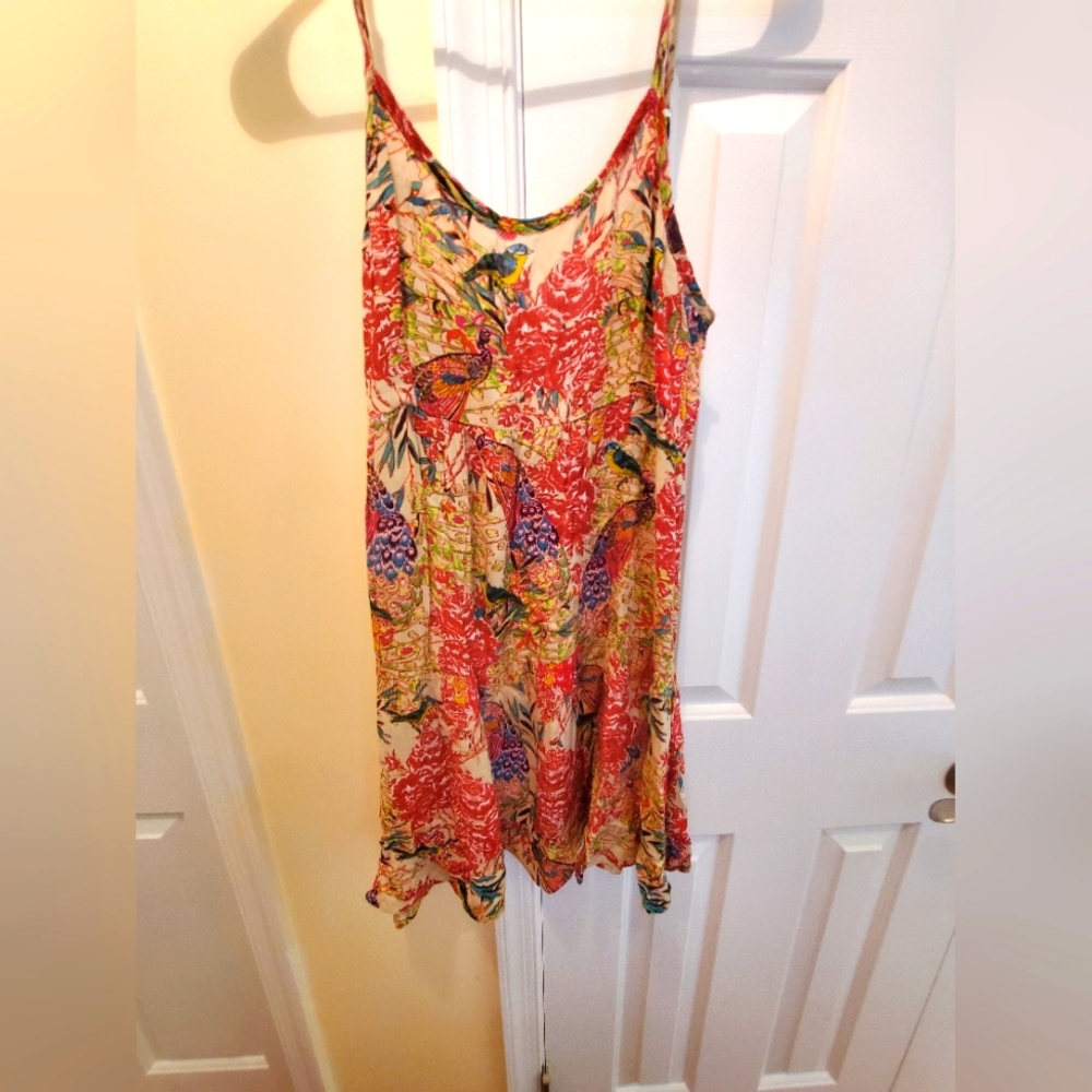 Tropical bird flowy top